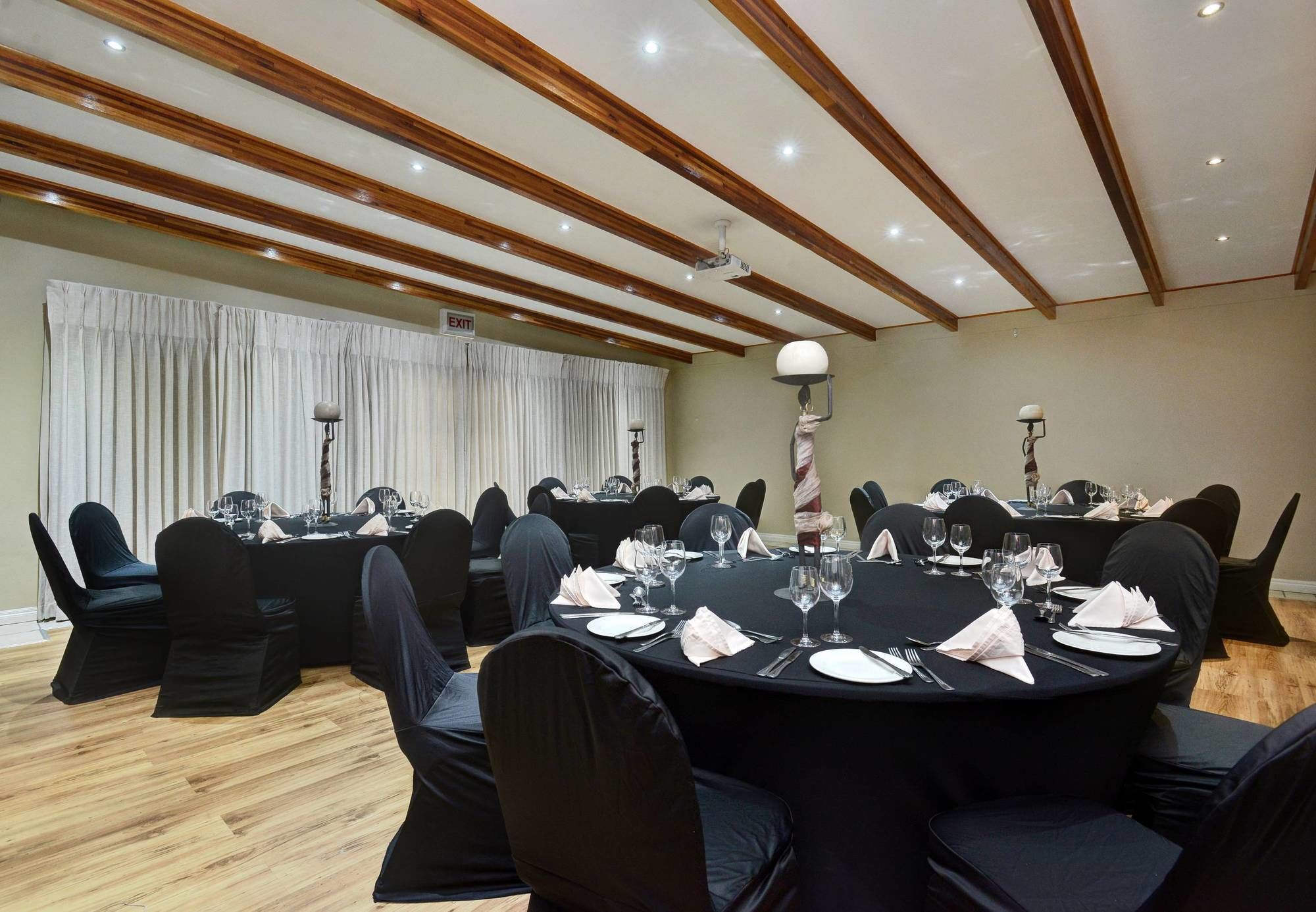 Protea Hotel By Marriott Mahikeng Exterior photo